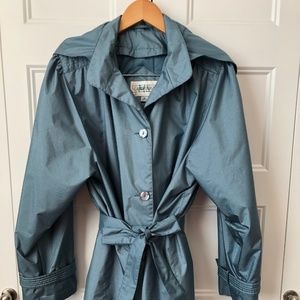 Trench coat with detachable hood (Cambridge)